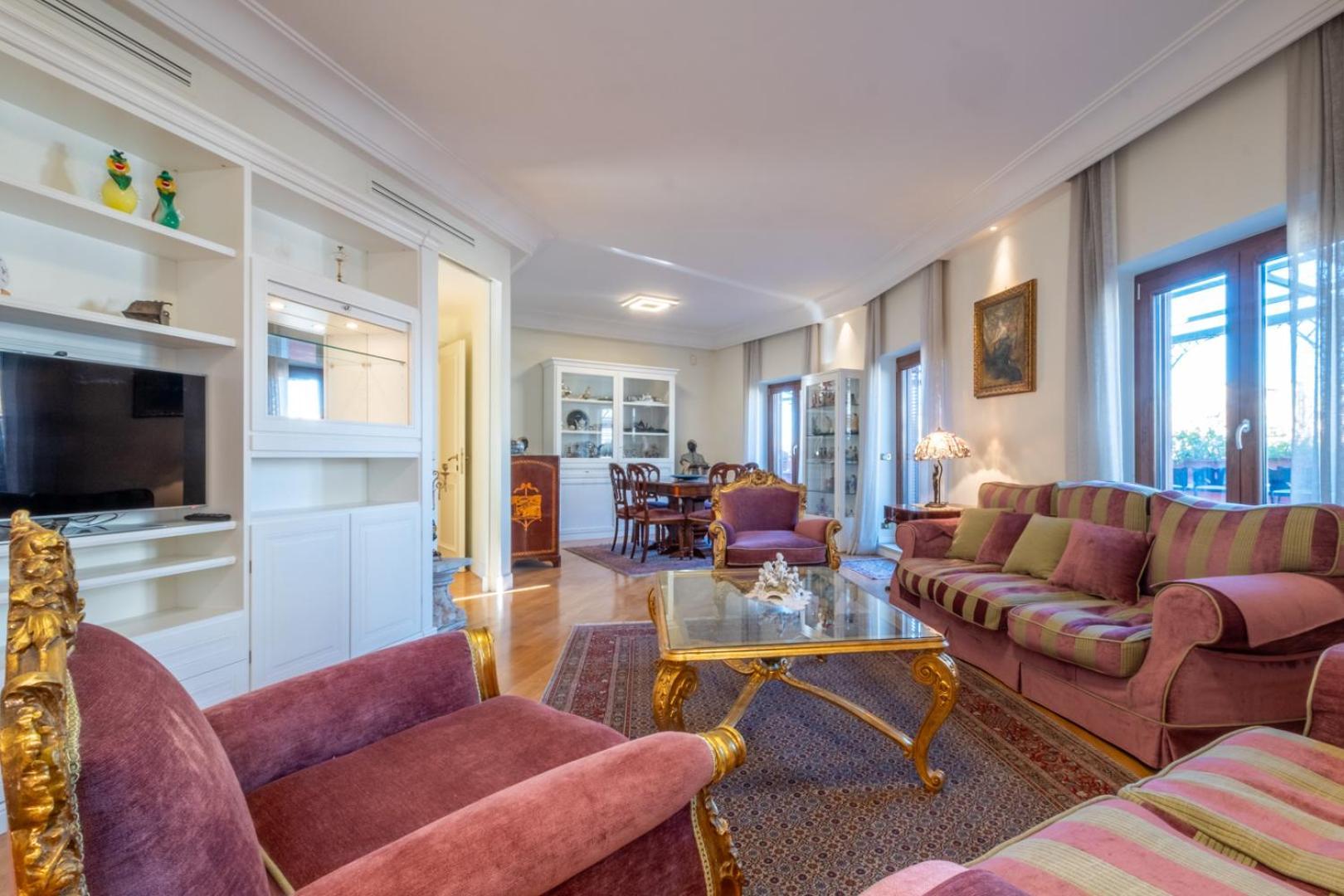 Trevi Terrace Penthouse Apartment